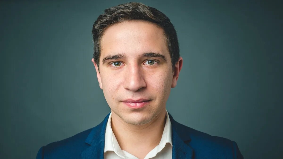 Мужчина может снится к хорошему и не очень. Фото: www.piqsels.com