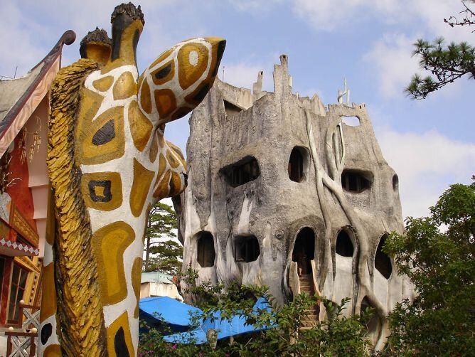  Это гостевой дом, который находится в городе Далат, во вьетнамской провинции Ламдонг. 