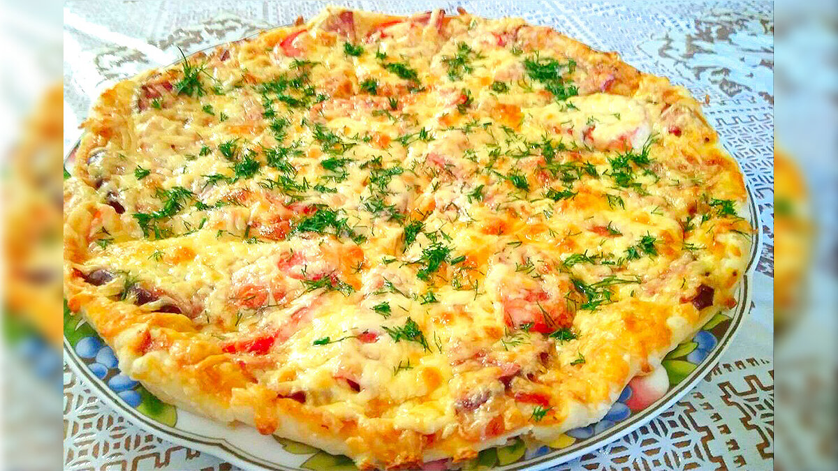 Быстрая пицца на молоке с дрожжами. Пицца цыганки. пицца от цыганки. пицца за 5 минут в духовке. готовая пицца за 5 минут.