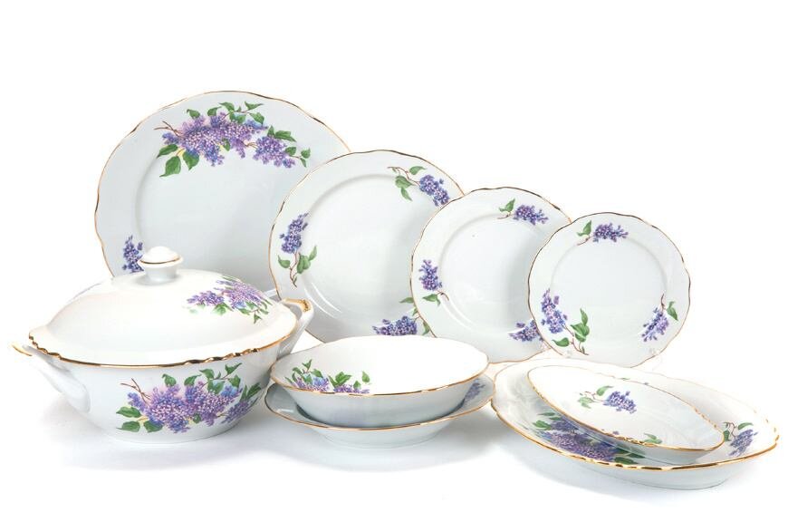 Всё одинаковое. Классно для 50-х годов, когда страна только-только вылезла из послевоенной нищеты, и безнадёжно устарело сейчас.