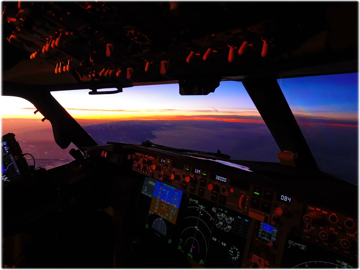 Rokoaero ng4. 4 летать. Brm aero ng4. Витязи пилотажная группа. 4 летать.