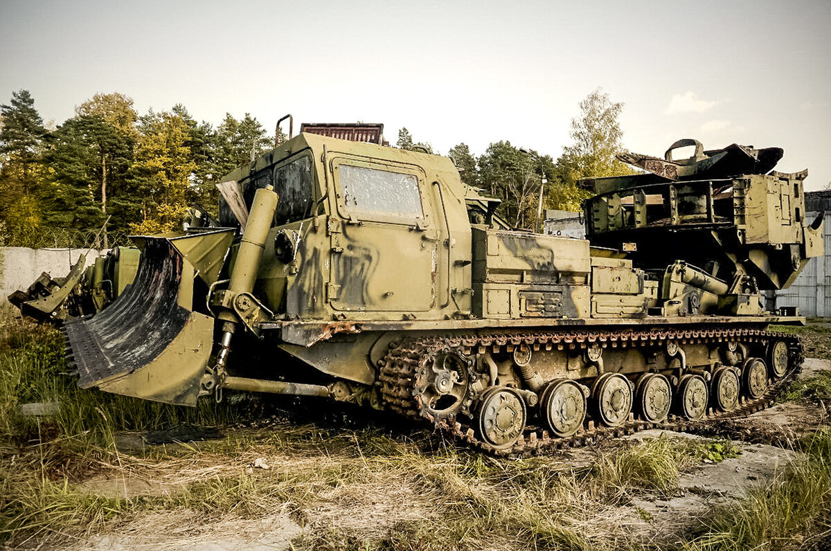 Нашли большую стоянку старой и ржавой, военной инженерной техники! |  NordSkif & Co | Дзен