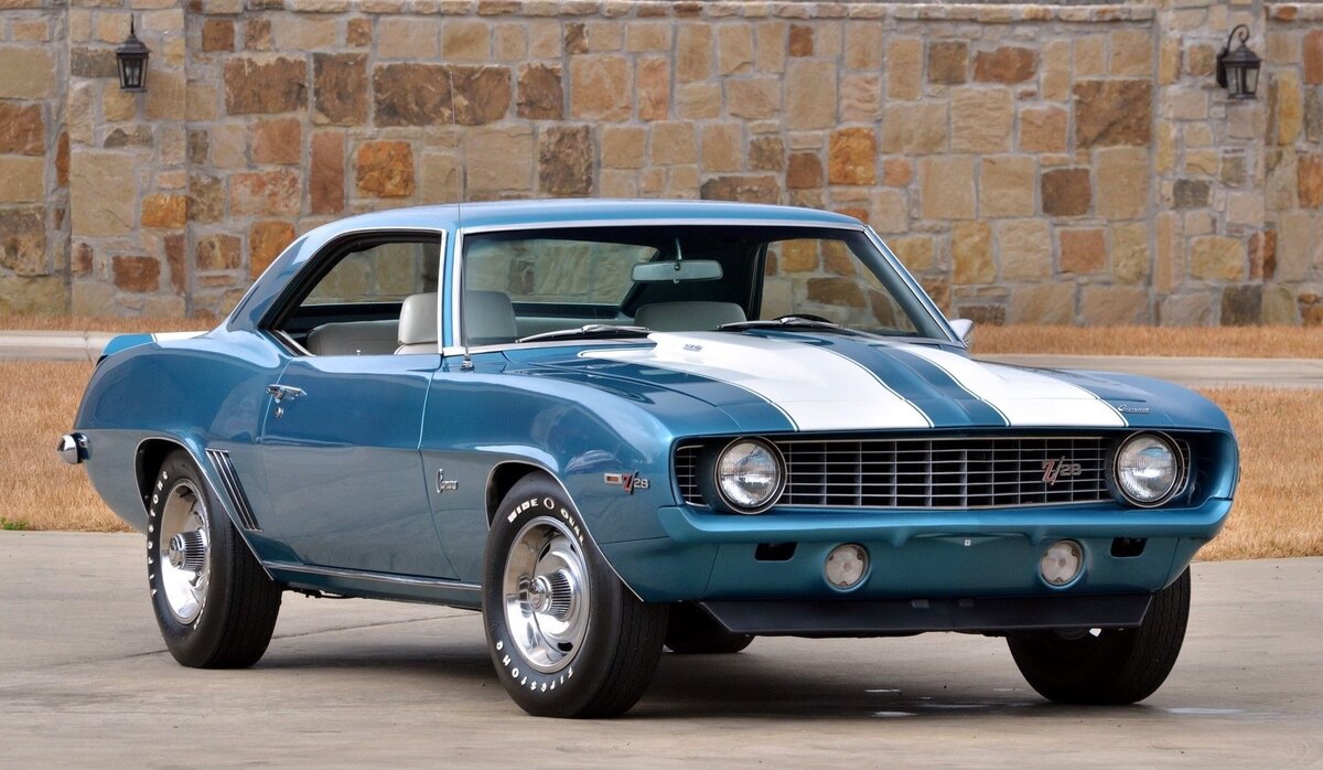 Camaro 1-го поколения спереди © Stubs Auto