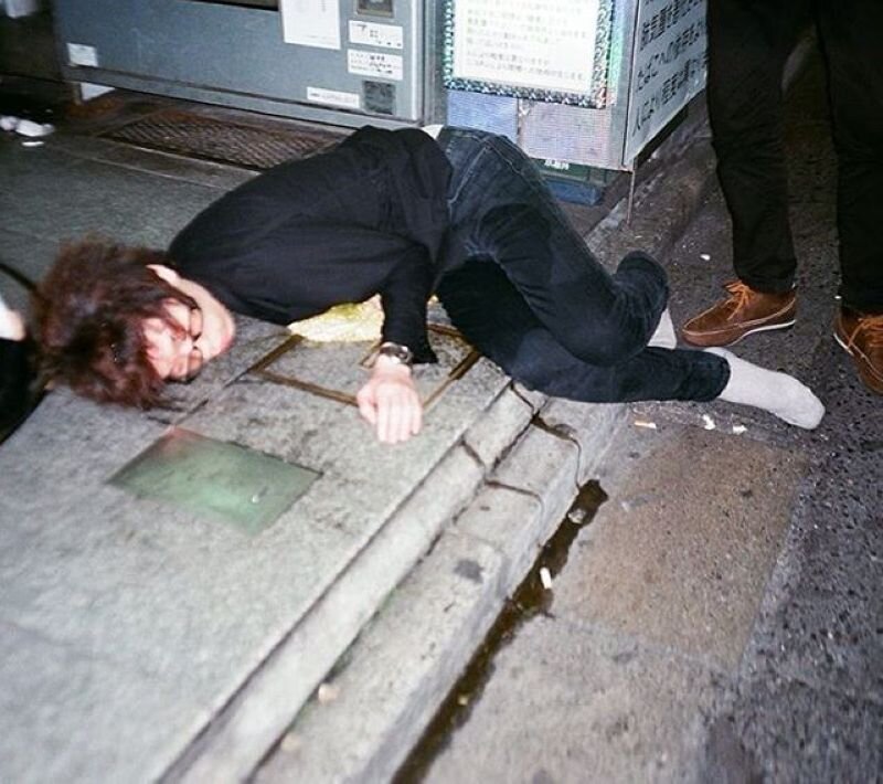 В описании событий встречаются неприятные сцены, не рекомендуемые для людей со слабой психикой...