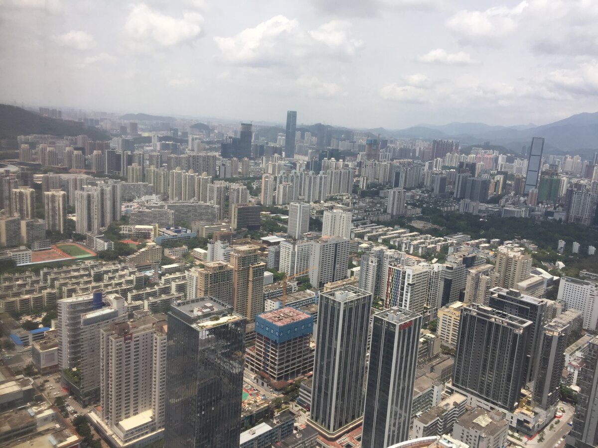 г. Шеньжень, Китай. Вид с 61 этажа небосреба. (Фото авторское)
