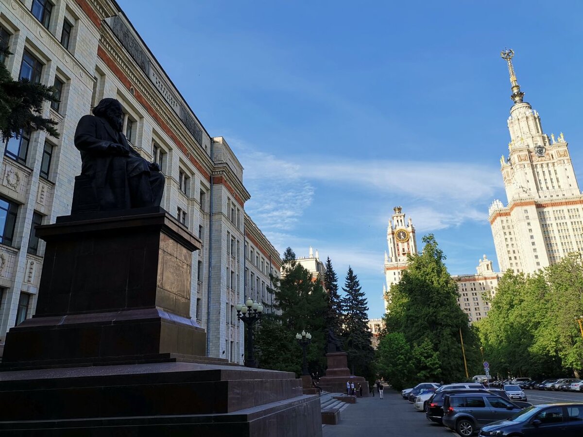 Химфак мгу. Химфак МГУ здание. Химический Факультет МГУ. Химфак МГУ корпус. Химический Факультет МГУ им. м. в. Ломоносова.