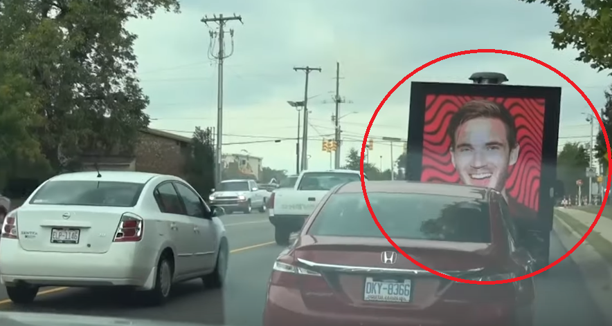 Одни, выкупили рекламные билборды и устроили рекламу Пьюдса на грузовиках в различных городах.Покупали рекламу на радио и телеканалах.Реклама была везде!