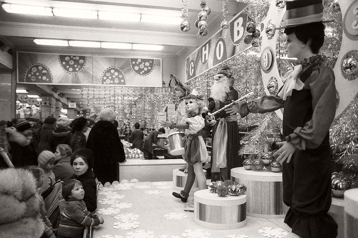 Магазин "Детский мир" накануне 1983, Москва
