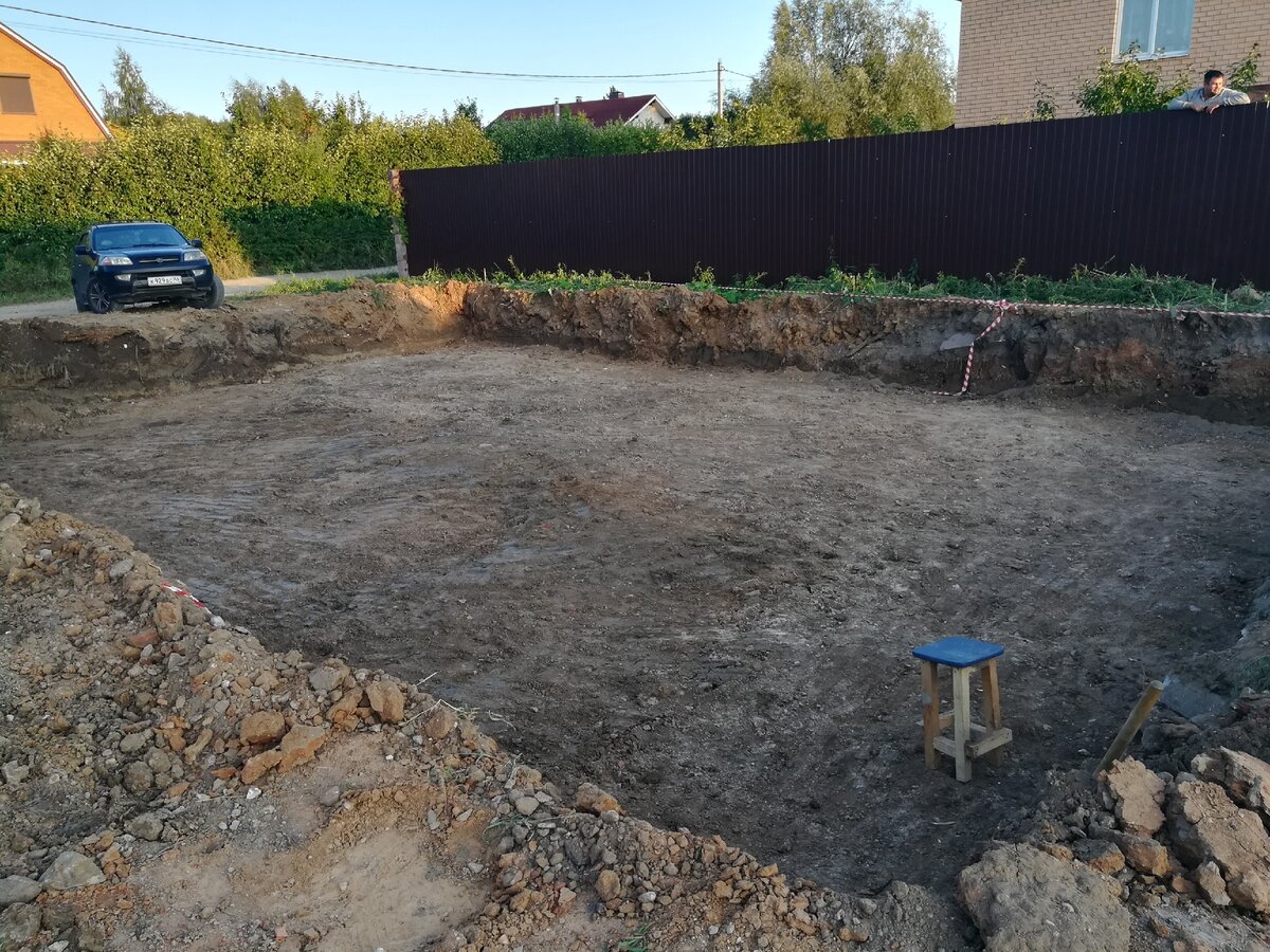 Можно было бы сделать бассейн или разводить карпов.