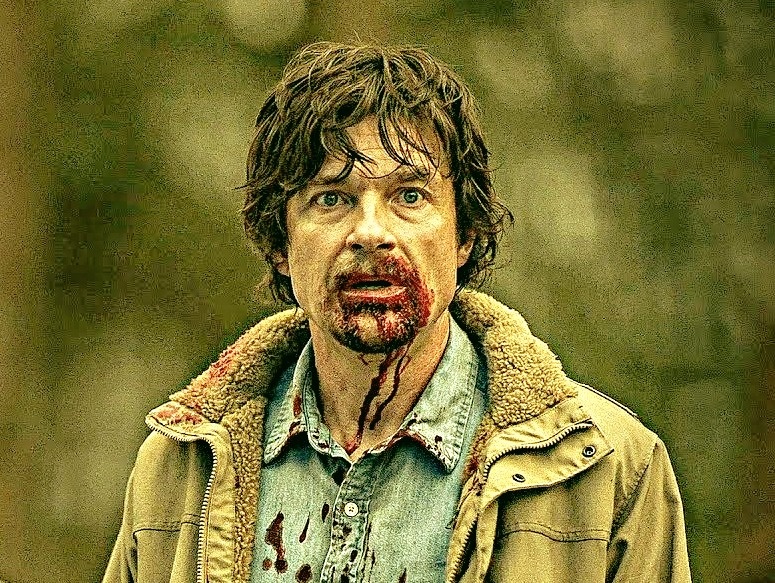 Кадр из сериала "Чужак"