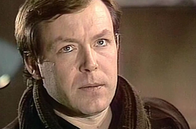 Актер юрий демич биография личная жизнь "Похож на отца... просто мурашки по коже": каким стал единственный сын Юрия Деми