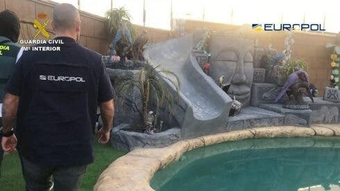 Фотоотчет полиции о жизни наркобаронов в Испании. 