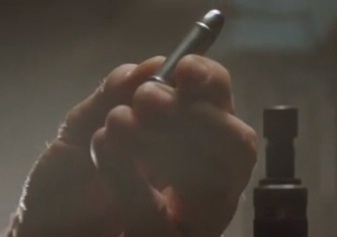 Кадр из фильма "Серебряная пуля".