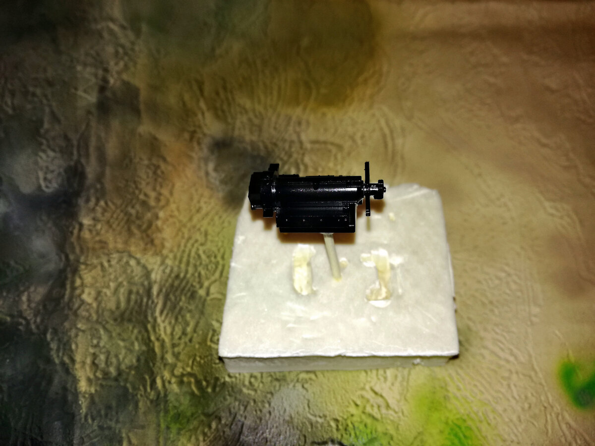 двигатель С-400 " Триумф" (1:72) от Звезды  пр. Неизвестный сигнал. 