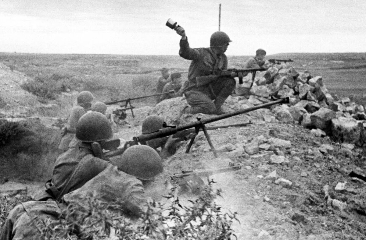 34-я армия сражалась под Старой Руссой не имея необходимого количества артиллерии, а также при недостаточной поддержке нашей авиации
