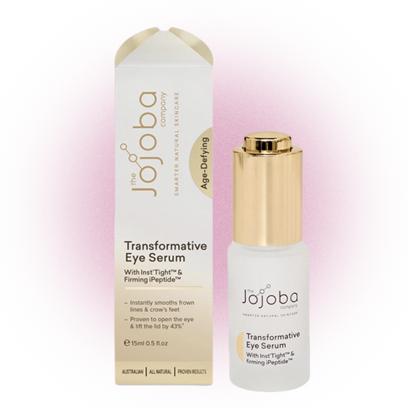 
купить£42,50Сыворотка для глаз Transformative Eye Serum, The Jojoba CompanyАвстралийский бренд The Jojoba Company оправдывает свое название и все продукты делает на основе масла жожоба. В линейке базовые средства для ухода, но самый топовый продукт — сыворотка для глаз, которая содержит пептиды, масло жожоба и экстракт луковицы подснежника. Главная фишка — аппликатор в форме капли. Им особенно удобно наносить сыворотку под глаза. Ну и выглядит это красиво.