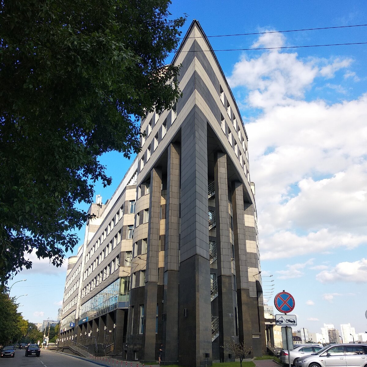 Пересечение Свердлова и В. Ващука.