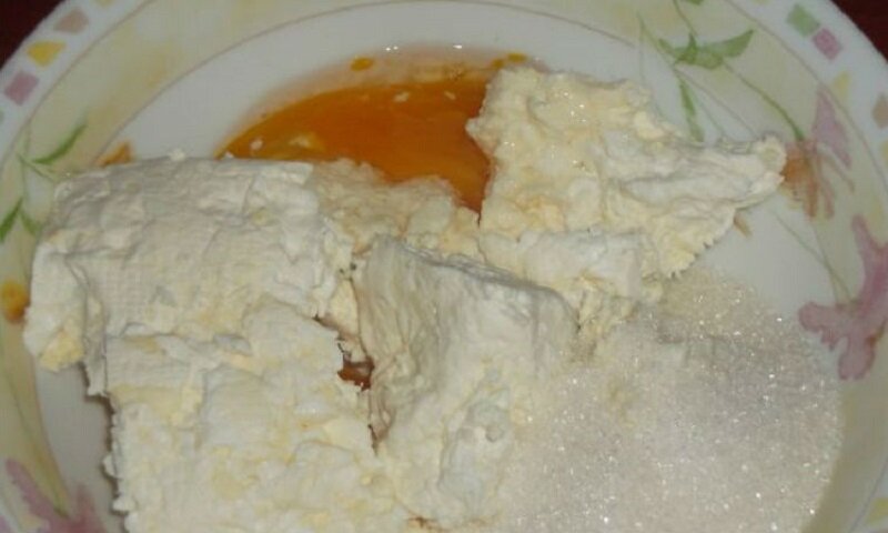 Очень вкусный творожный пирог с фруктами – простой рецепт 