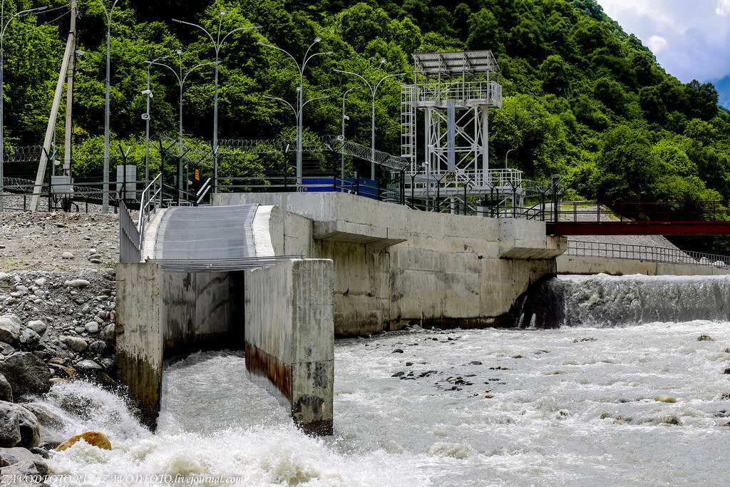 Погода плотинное. Плотинная малая ГЭС. Черекская ГЭС Кабардино Балкария. Верхнебалкарская малая ГЭС. Малая ГЭС КБР.