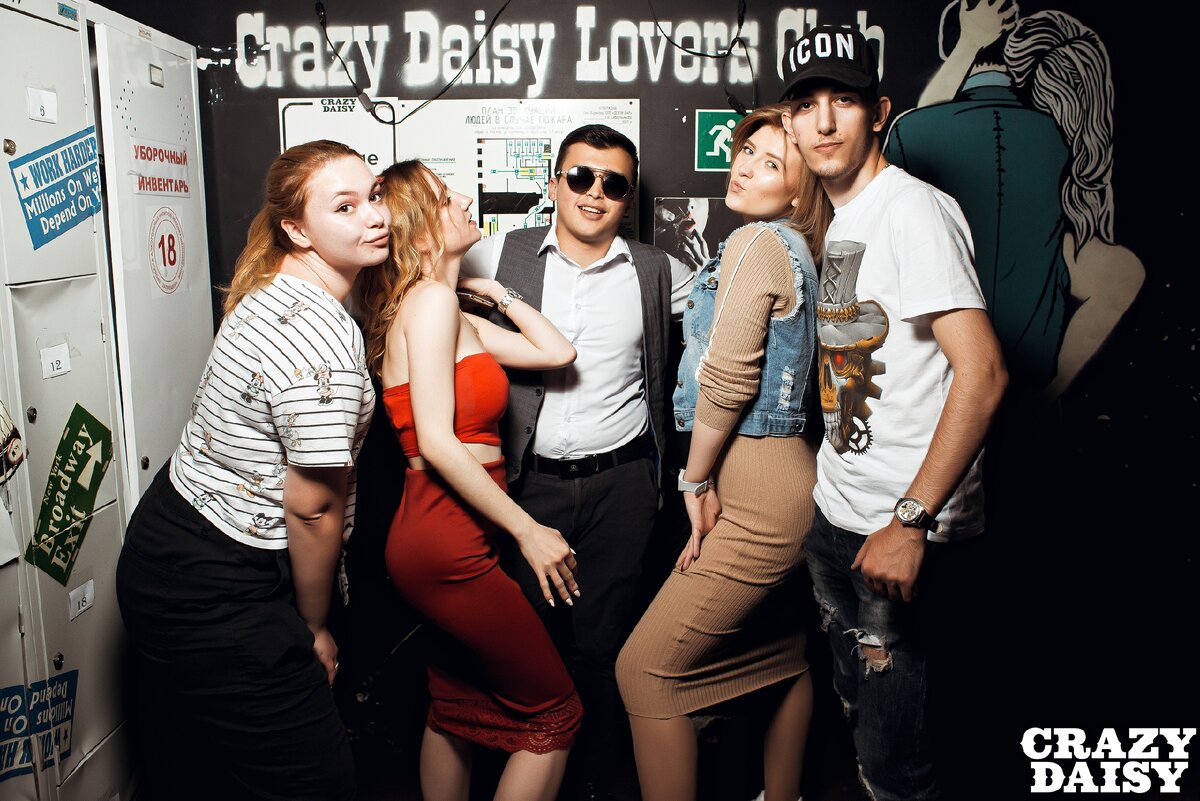 Крейзи дейзи отзывы. Crazy Daisy Bar, Москва.