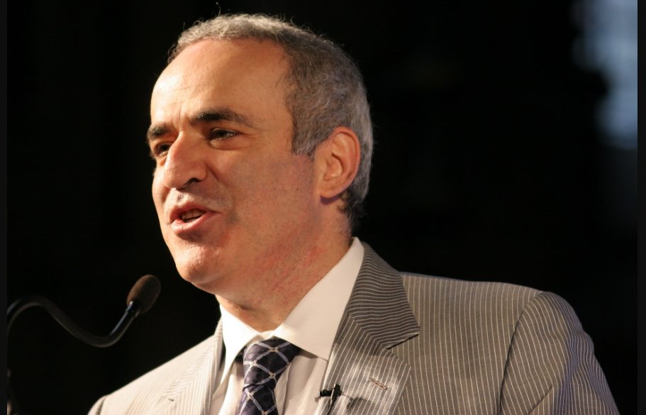 Гарри Каспаров. http://ixtc.org/wp-content/uploads/2015/10/Garry_Kasparov21.jpg