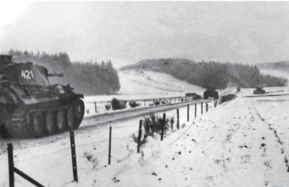 100 танковая дивизия. 10 Танковая дивизия вермахта. Дивизия СС Фрундсберг. 10-Я танковая дивизия СС «Фрундсберг». 25 Танковая дивизия Германии Порше.