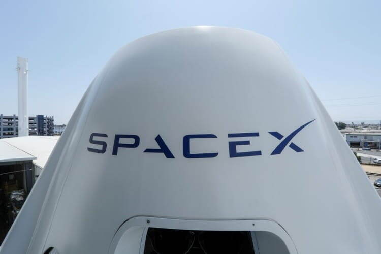 Логотип SpaceX