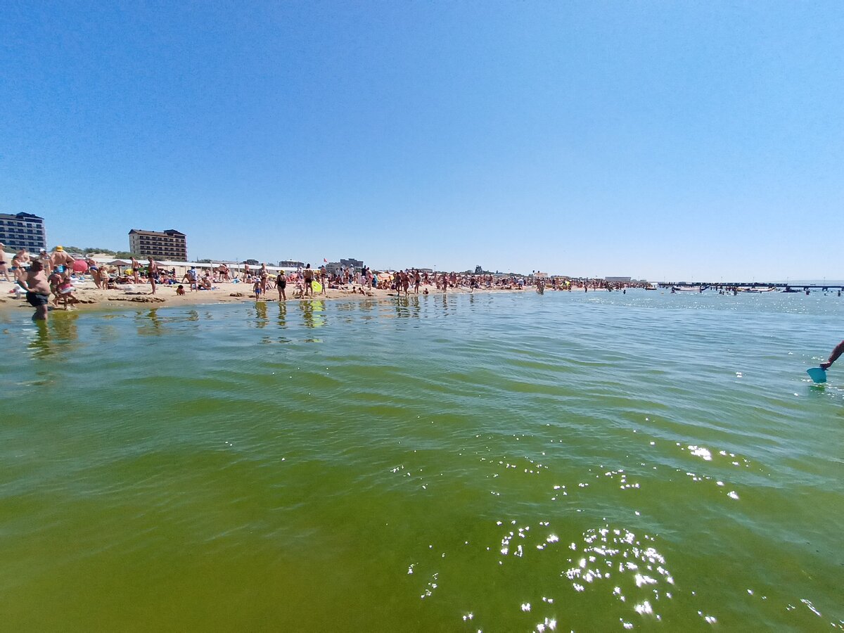 На курортах налоги не платят? Фото автора.