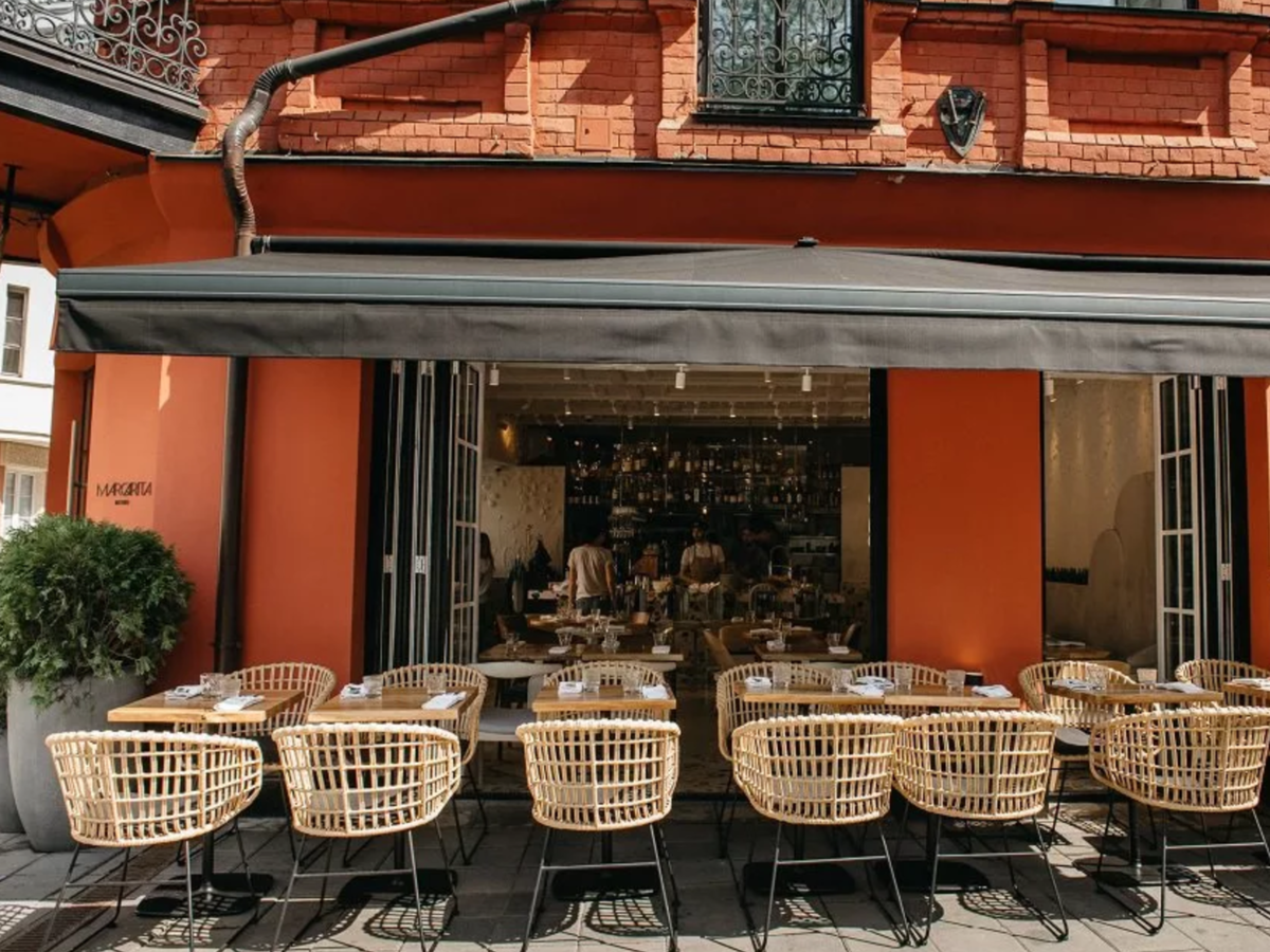                                                 Милая европейская  картинка в центре Москвы 