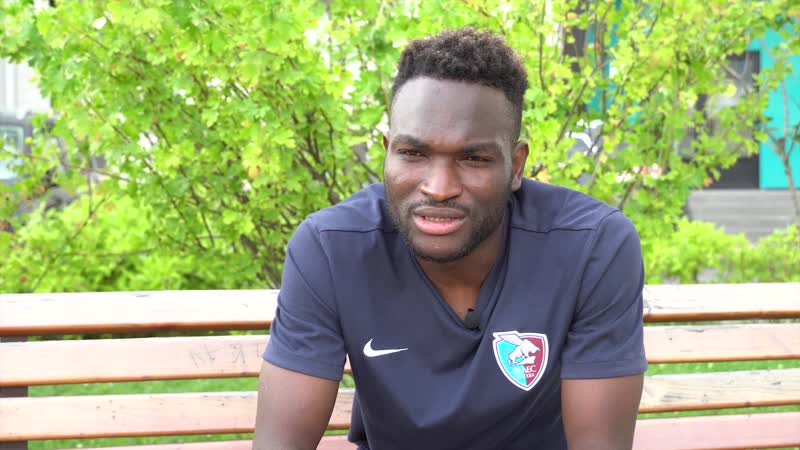 Это типичный футболист "Велеса" язычник Мамаду Майга