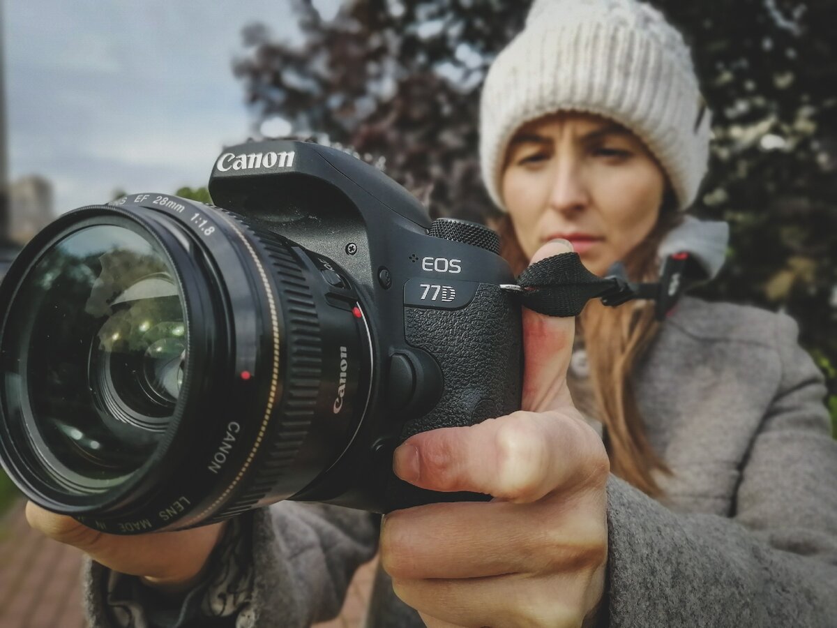 Canon EOS 77D