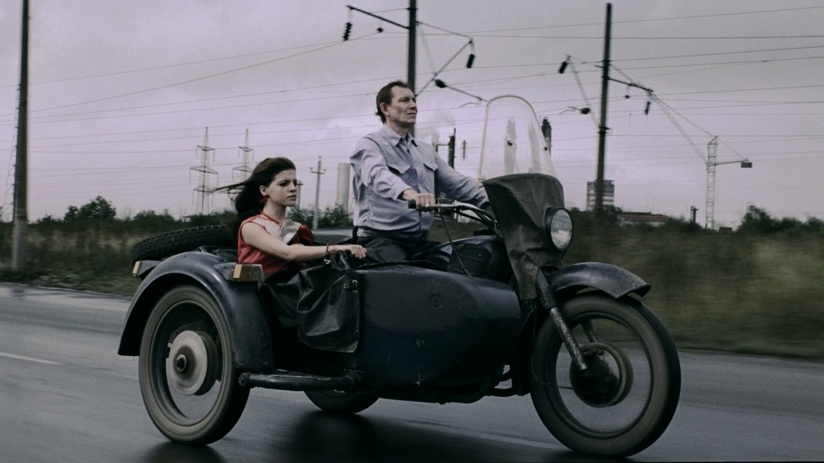 кадр из фильма "Груз 200" источник https://i.ytimg.com