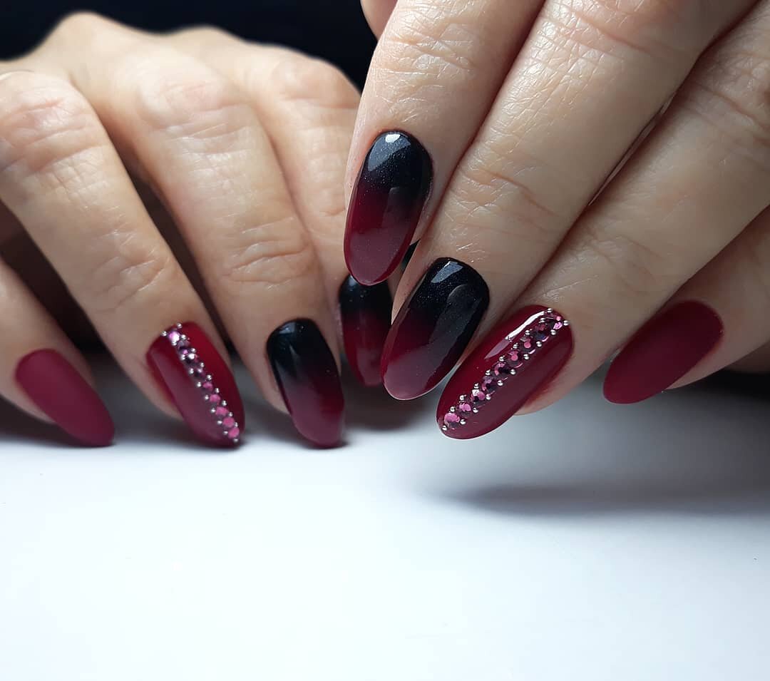 Si nails. Вишневый и марсала маникюр. Маникюр марсала 2021. Вишневый маникюр 2021. Ногти дизайн новинки вишневый цвет.