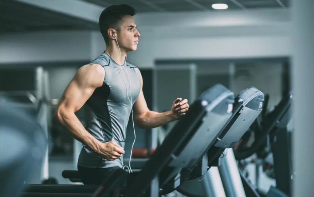 
Вряд ли миру понадобится столько же фитнес-тренеров как раньше Дмитрий АХМАДУЛЛИН