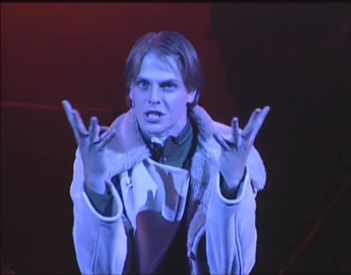 Иван Ожогин в роли Ромашова. Мюзикл "Норд-Ост"