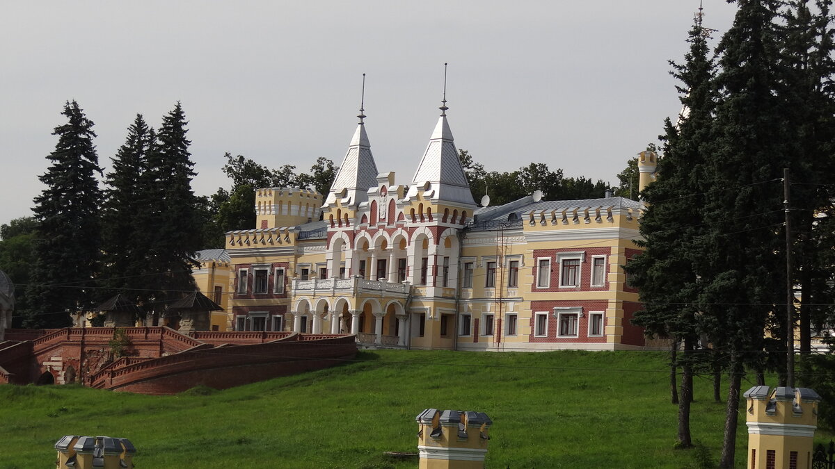 Сказочный замок в Кирицах