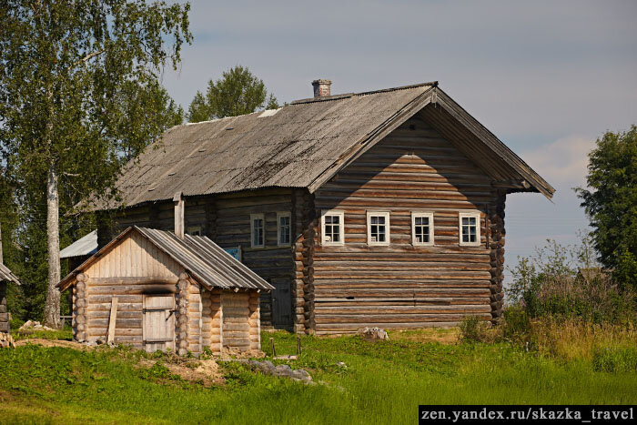 Старый дом в деревне