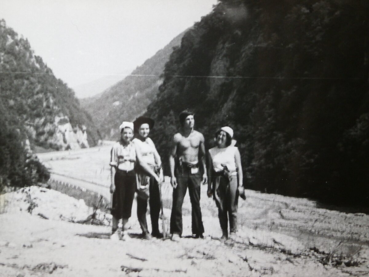 Ущелье реки Геналдон. Фото из личного архива автора статьи. 