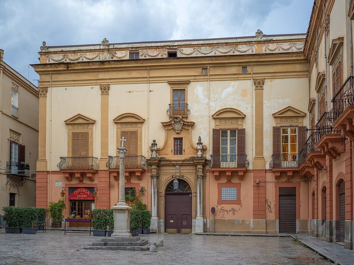 Palazzo Valguarnera-Gangi