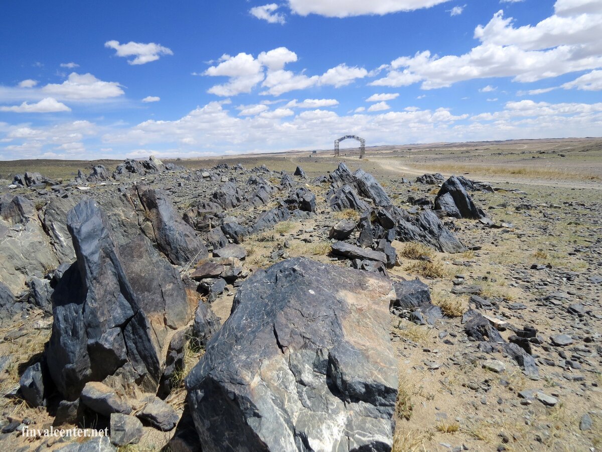 Сомон Цээл.