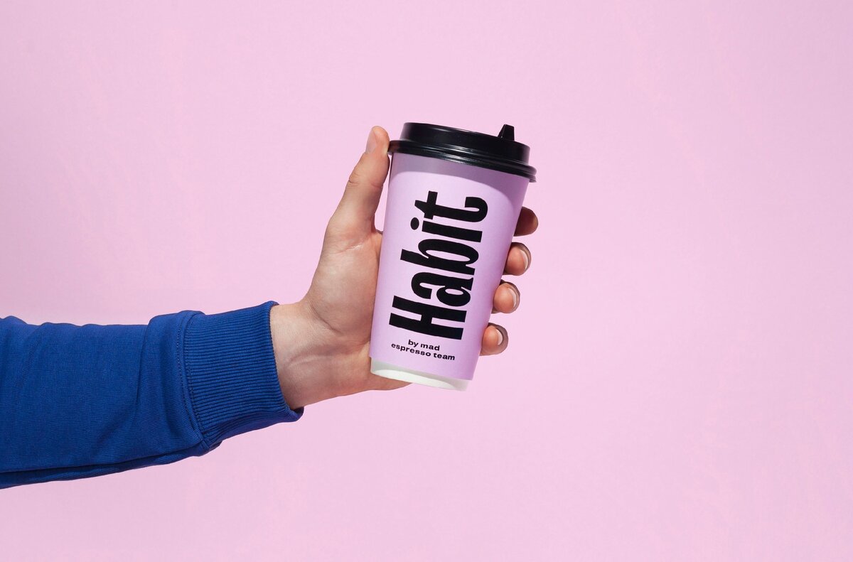 Визуальная айдентика бренда Habit Coffee. Фото: https://f61agency.com/work/habitcoffee/ 