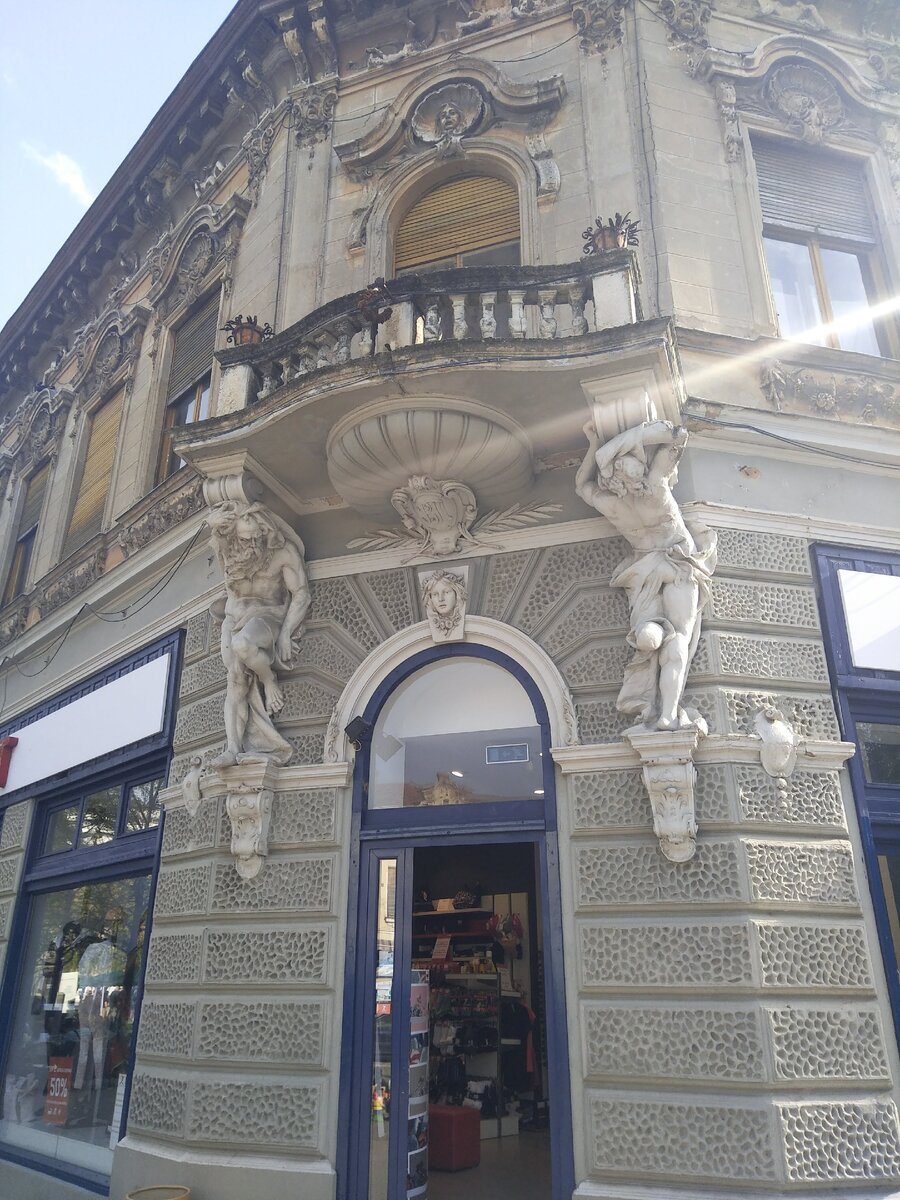 Фото автора канала Звон небес. Листайте фото вправо