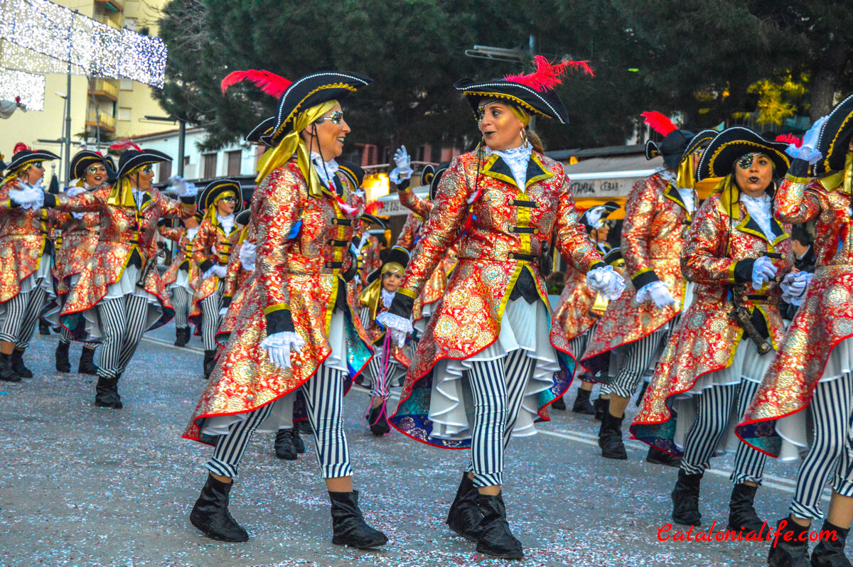 Carnival 2020. Карнавал в Испании. Карнавал в Испании в 16 веке. Фотообои карнавал в Испании.