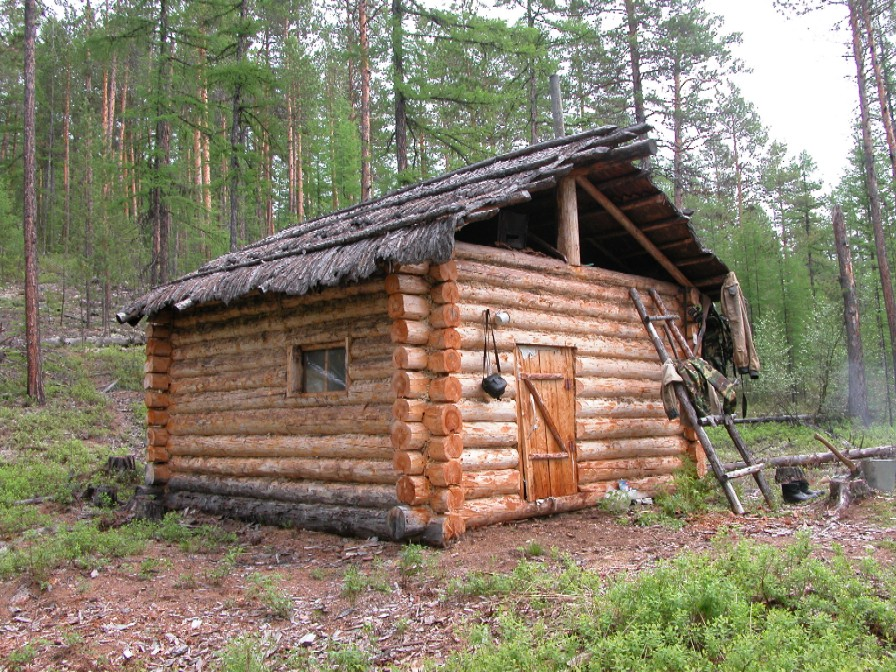 Охотничьи избушки в тайге жизнь