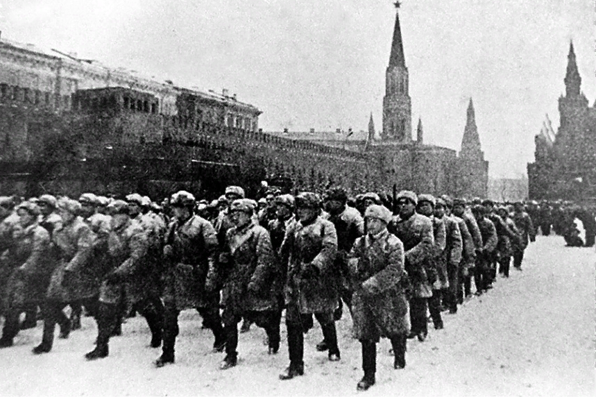 Парад 7 ноября 1941, Москва, Красная площадь.
