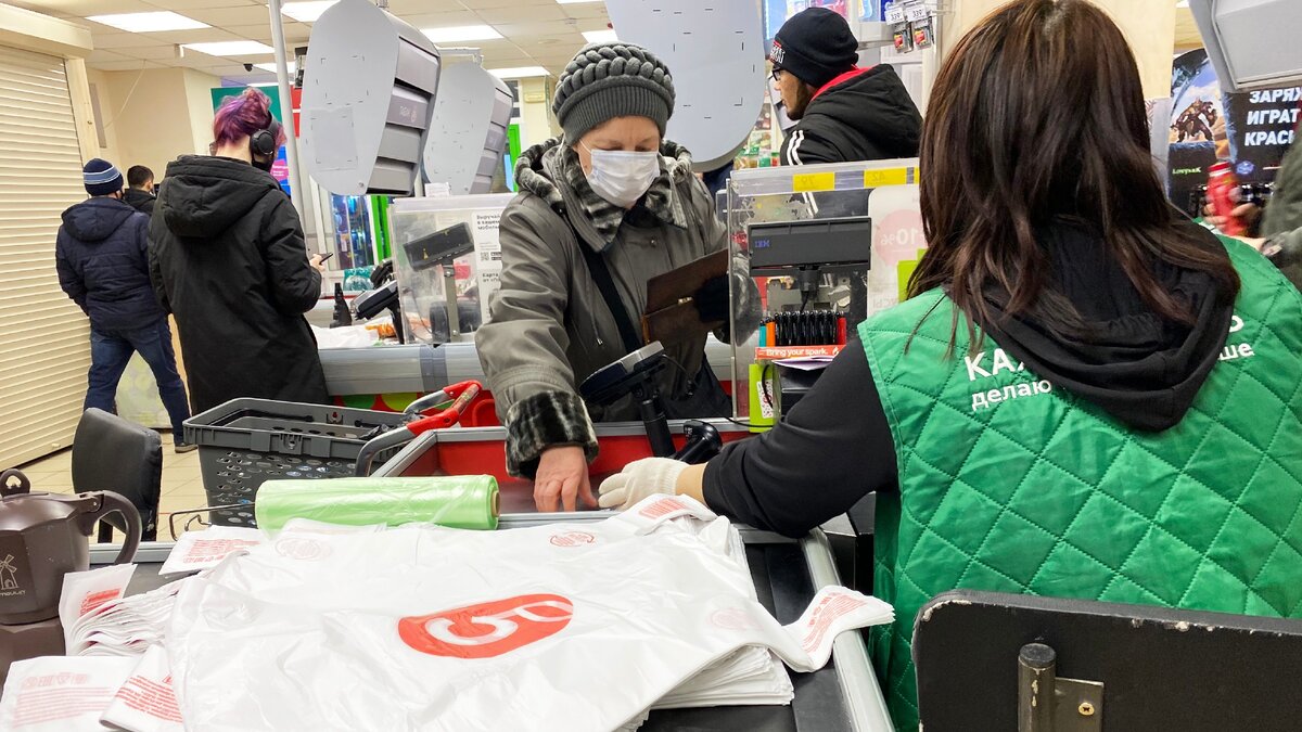 куда пропали баллы. сколько лет мне яндекс угадай. бонусная карта пятерочка. куда пропали баллы рестор. я работаю в яндексе я уже поняла.