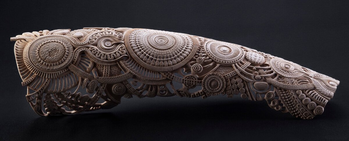 Даниил и Татьяна Артюховы, «Космический танец частиц», длина 55 см, бивень мамонта