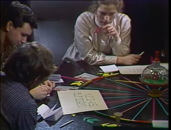 Кадр из игры "Что? Где? Когда?" от 20 апреля 1982 года.