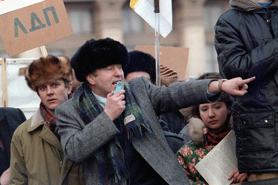 В 1989 году его партия ещё называется ЛДП, без Р. Фото из открытых источников