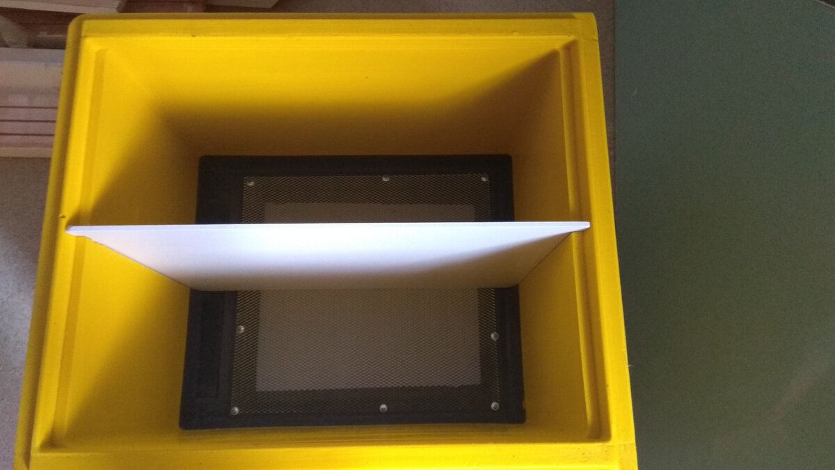 Стандартная заставная для улья "Медведь" в улье